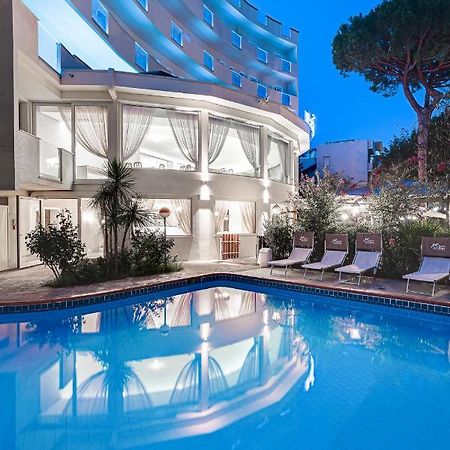Hotel Schiller Cervia Exterior photo